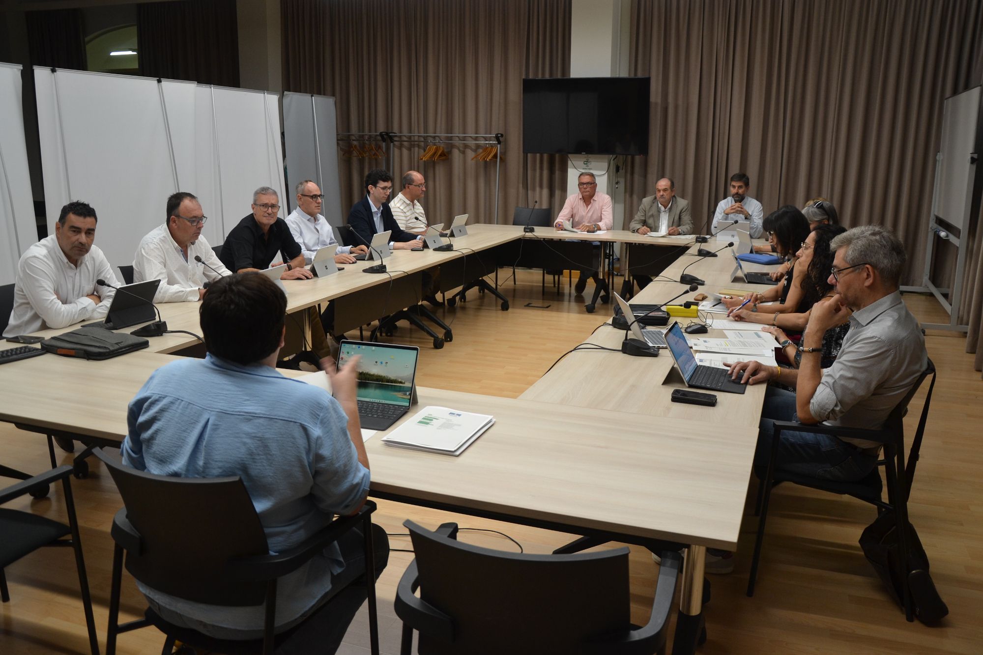 Reunión de hoy del Consejo Rector en el IEI