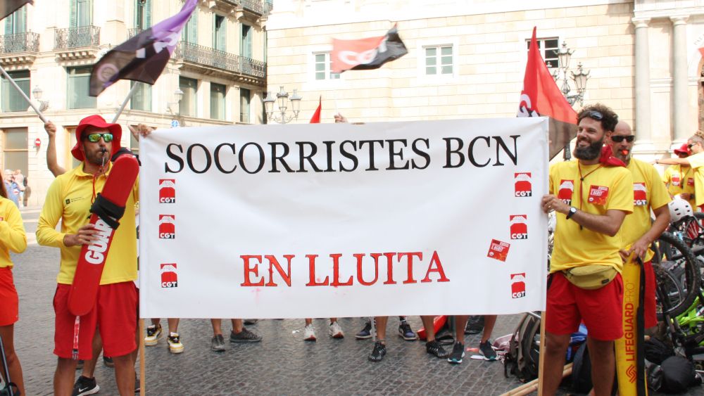 Socorristes de Barcelona a la concentració a la plaça Sant Jaume Socorristes de Barcelona a la concentració a la plaça Sant Jaume