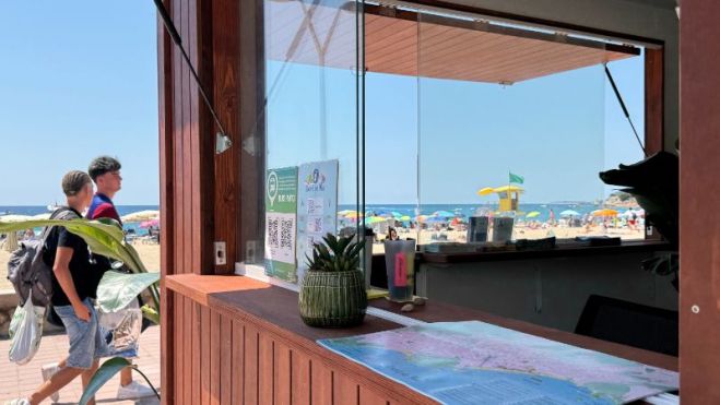 Lloret de Mar renova el punt d’informació turística de la Platja de Fenals 2