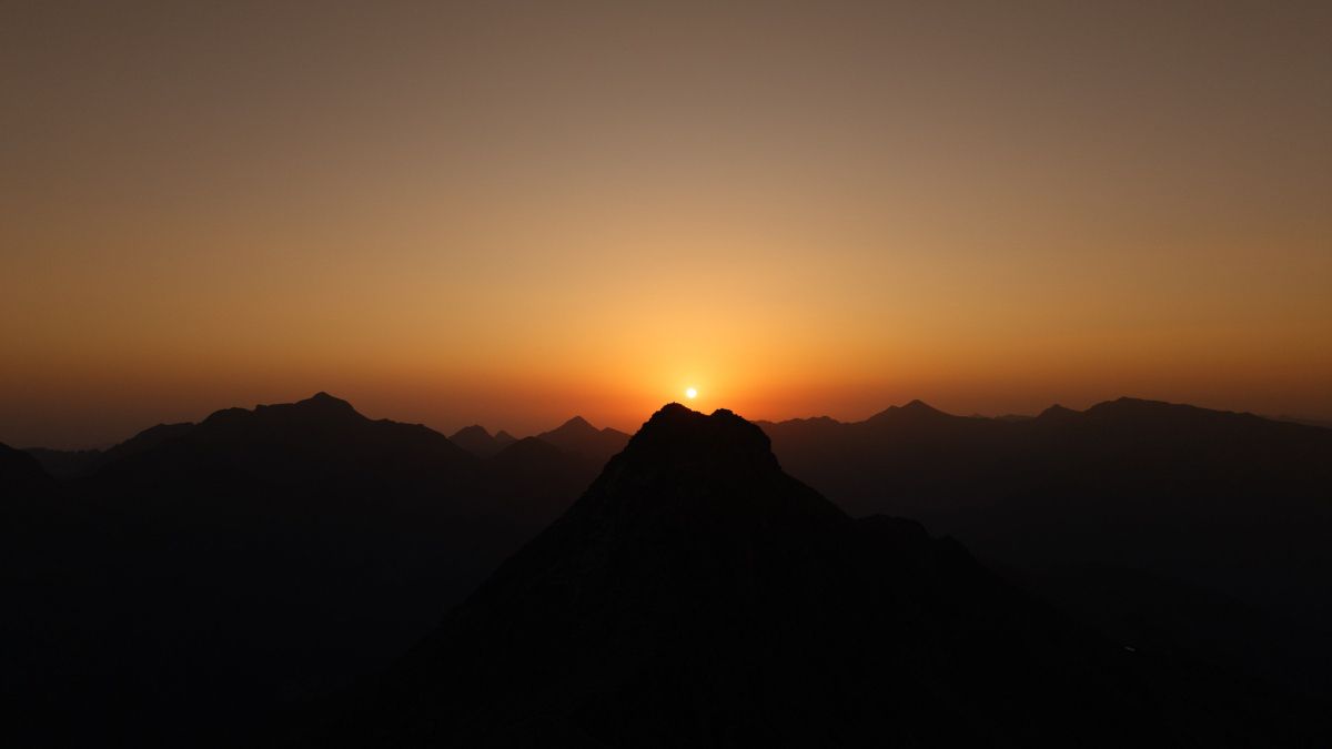 El Sol i la Terra s’alineen un any més a Ordino Arcalís 3 El Sol i la Terra s’alineen un any més a Ordino Arcalís 3