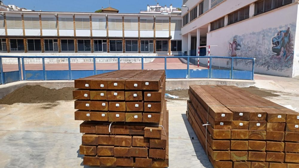 Sitges impulsa escoles més verdes i sostenibles amb actuacions de renaturalització i eficiència energètica Sitges impulsa escoles més verdes i sostenibles amb actuacions de renaturalització i eficiència energètica