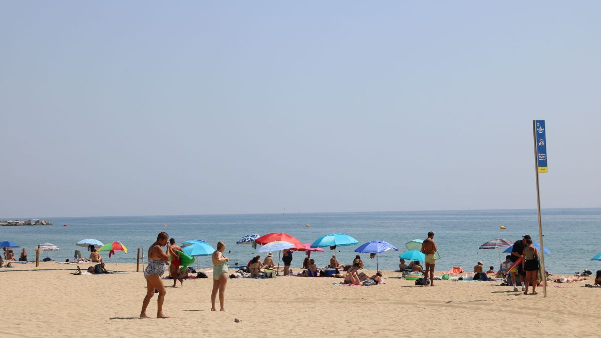 Vista des de la Platja del Bogatell de Barcelona (2)