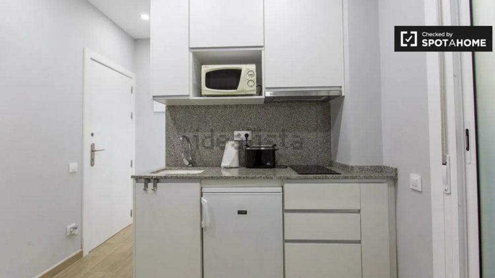 Anuncio de un piso en Idealista por 800 euros en Barcelona 1 Anuncio de un piso en Idealista por 800 euros en Barcelona 1