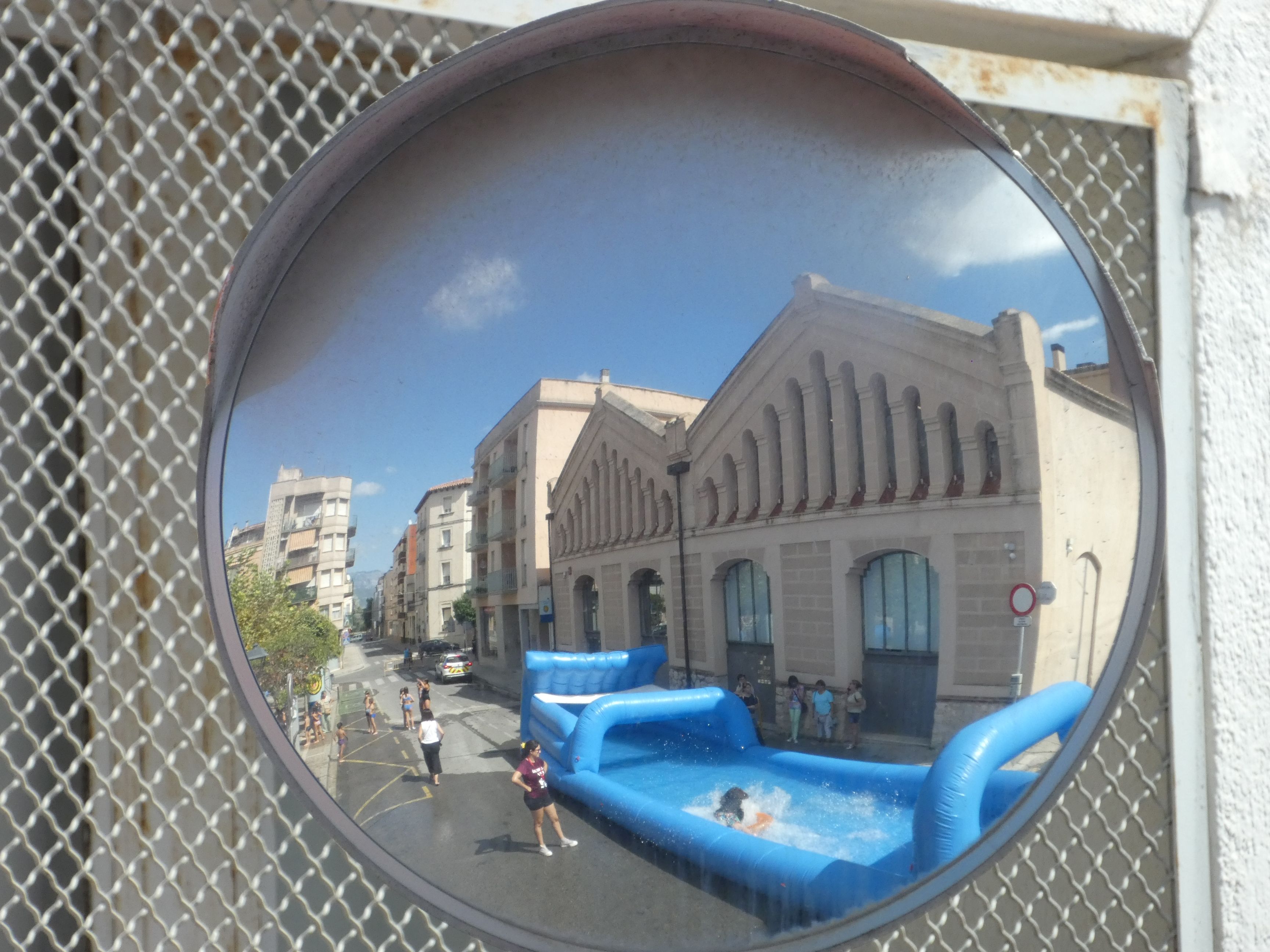 Tobogan gegant aquàtic a Remolins. Tobogan gegant aquàtic a Remolins.