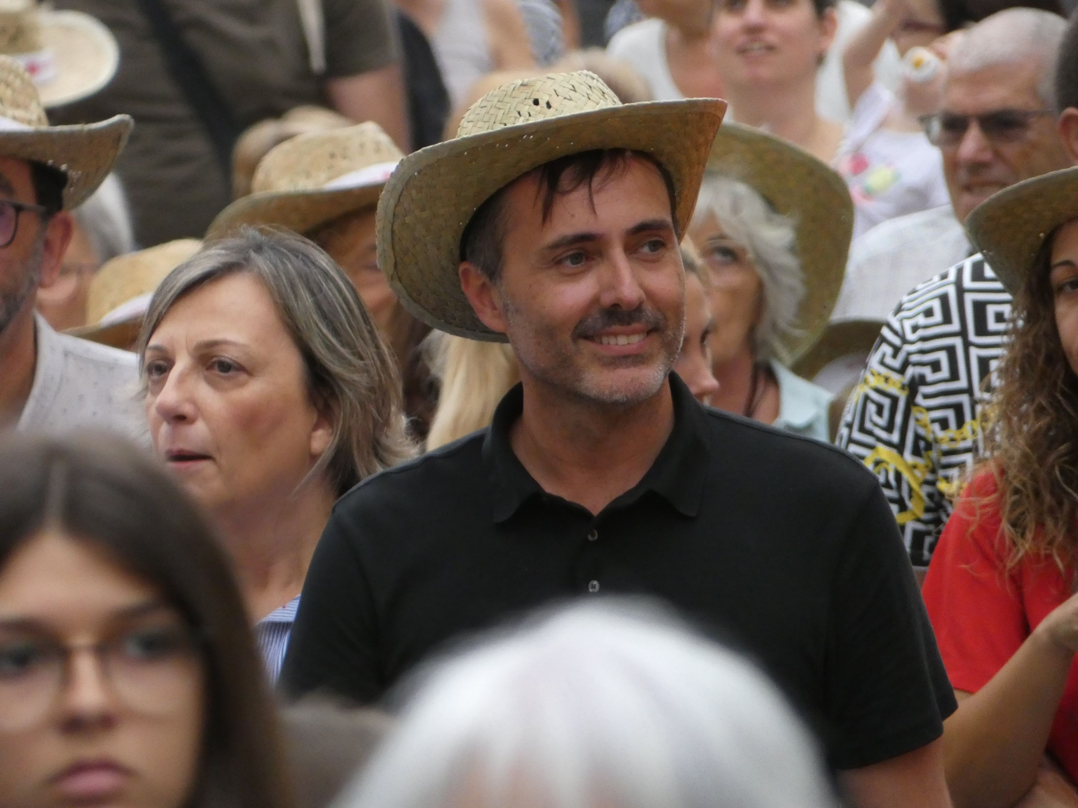 Jordi Jordan a la caminada solidària contra el càncer. Jordi Jordan a la caminada solidària contra el càncer.
