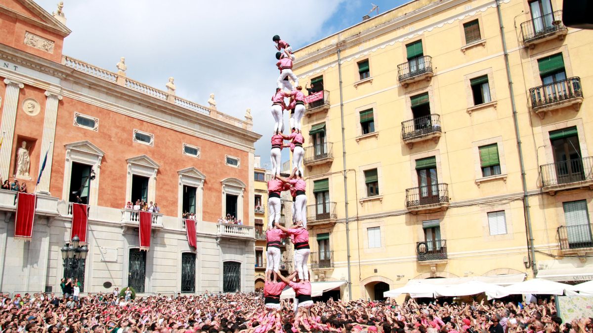 El 4 de 9 limpio de la Colla Vella dels Xiquets de Valls en la segunda ronda de la jornada del Primer Domingo de las fiestas de Santa Tecla de Tarragona El 4 de 9 limpio de la Colla Vella dels Xiquets de Valls en la segunda ronda de la jornada del Primer Domingo de las fiestas de Santa Tecla de Tarragona