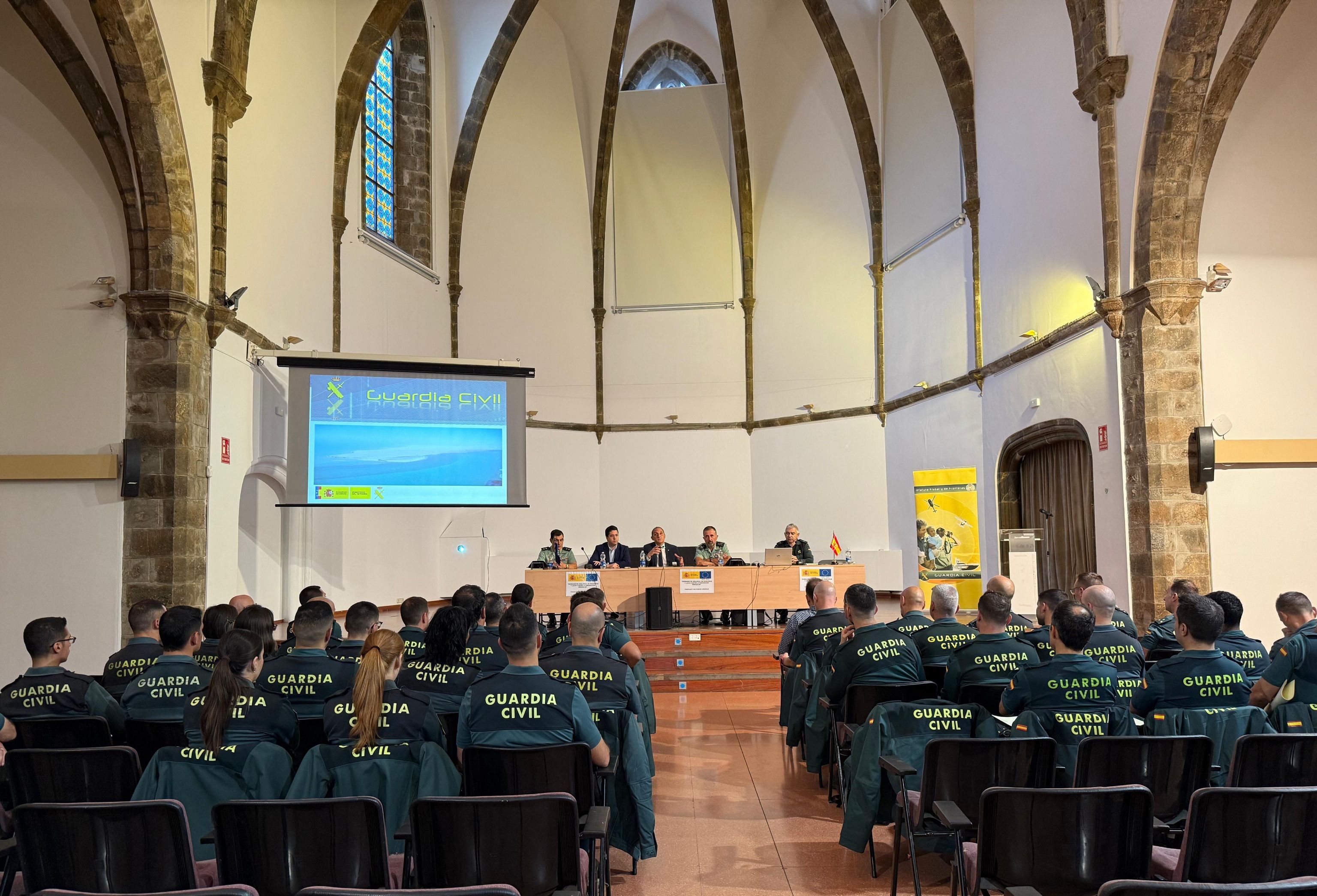 El subdelegat del Govern a Lleida, José Crespín, assisteix a la inauguració del seminari que ha inaugurat el General Cap de la VII Zona de Catalunya de la Guàrdia Civil, general Pedro Antonio Pizarro