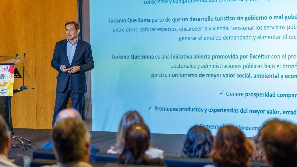 Lloret de Mar se adhiere a la alianza “Turismo que suma. El turismo que todos queremos” impulsada por Exceltur