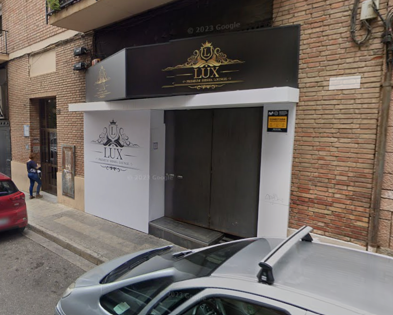 El local Bar Lux Premium Sisha Lounge, precintado por funcionar como bar musical y por el uso de catximbas sin ventilación