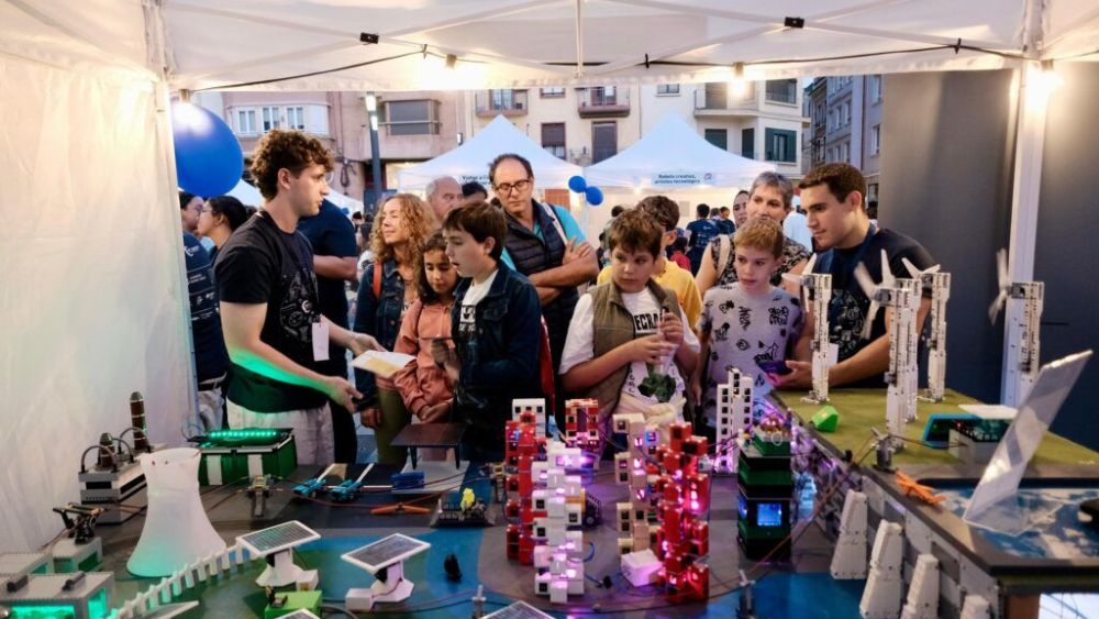 Prop de 5.000 persones participen en la fira de tallers de la Nit Europea de la Recerca 4