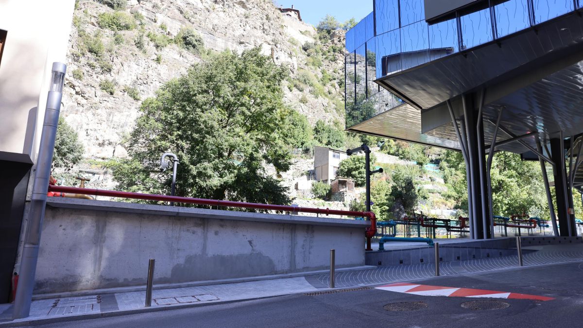 L'espai on es farà el mural davant l'espai Caldes