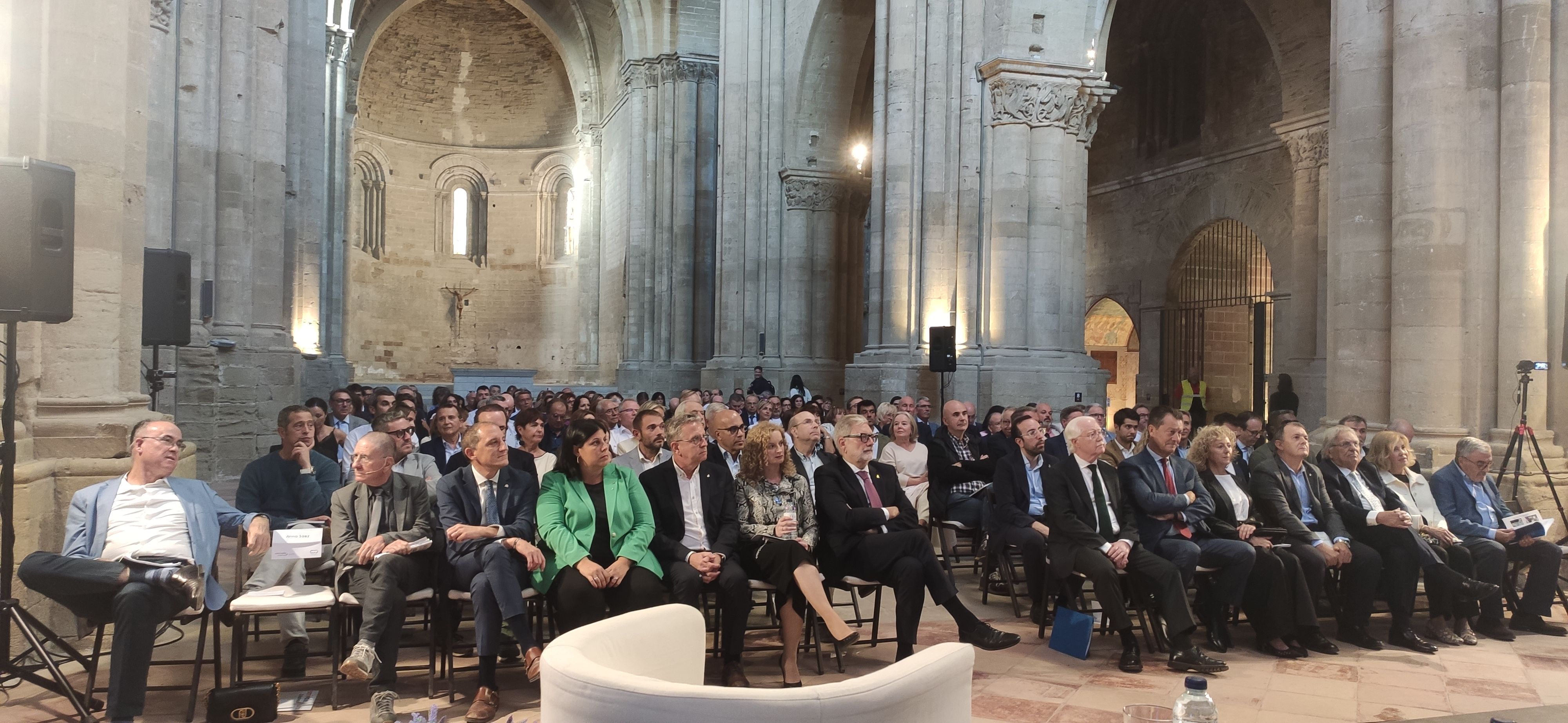 FOTO: D.H. / Algunes de les institucions presents a la commemoració de la Mútua Lleidatana