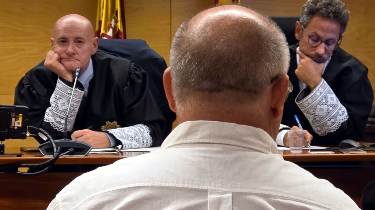 Un dels dos processats pel crim de Cabanelles durant el judici Un dels dos processats pel crim de Cabanelles durant el judici