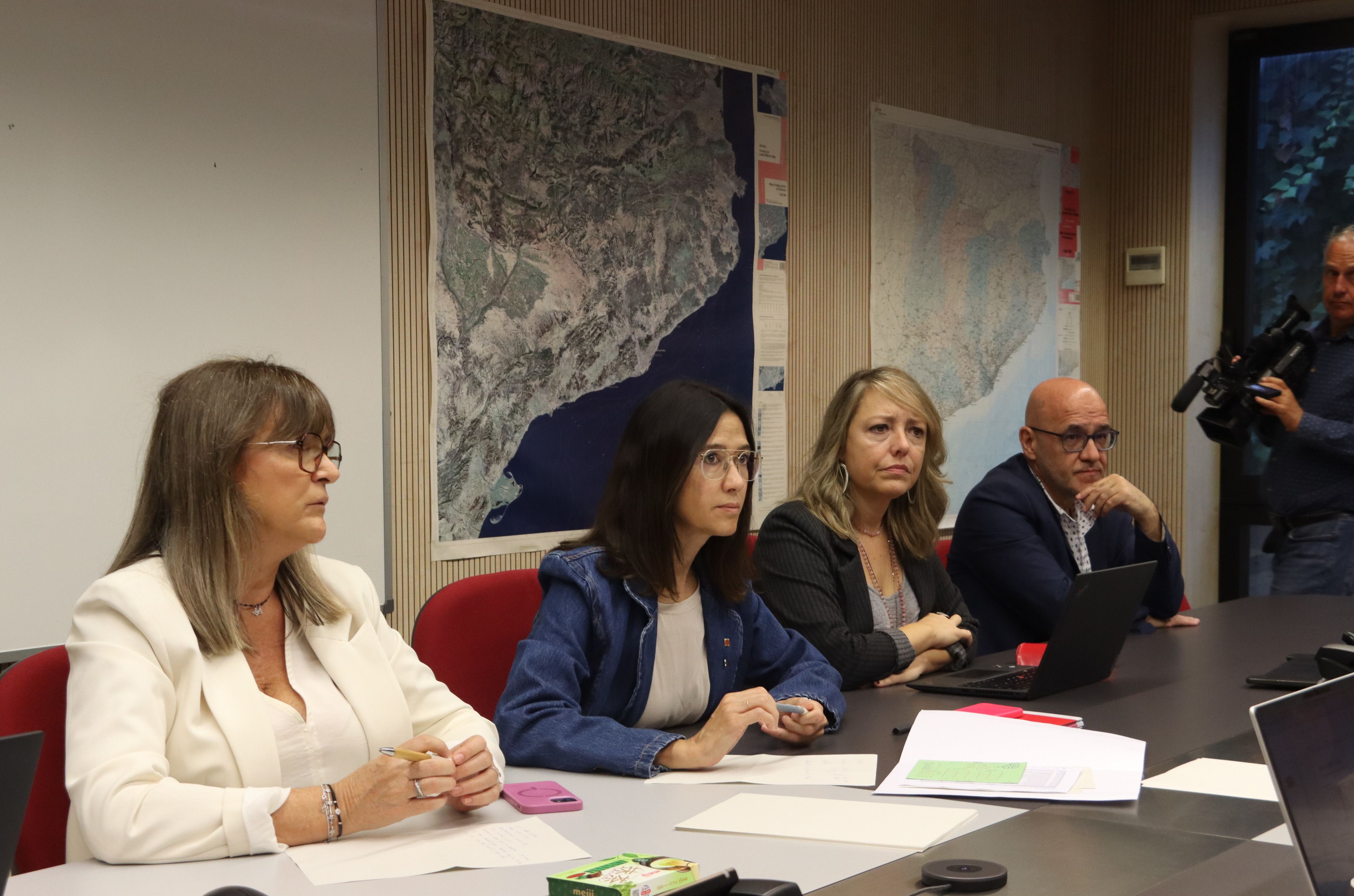 La consellera de Interior, Núria Parlon, encabeza la reunión del consejo asesor del Plan Inuncat, en el Centro de Coordinación Operativa de Cataluña CECAT, en Barcelona, por las inundaciones en las Terres de l'Ebre La consellera de Interior, Núria Parlon, encabeza la reunión del consejo asesor del Plan Inuncat, en el Centro de Coordinación Operativa de Cataluña CECAT, en Barcelona, por las inundaciones en las Terres de l'Ebre
