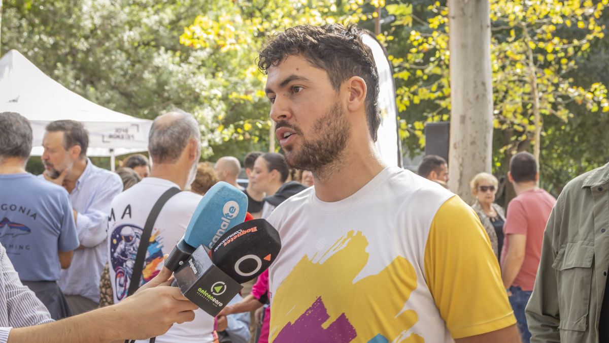 Roquetes celebra un acto de reconocimiento a Pau Hidalgo por su recaudación de fondos para el Proyecto Emma dando la vuelta al mundo 2 Roquetes celebra un acto de reconocimiento a Pau Hidalgo por su recaudación de fondos para el Proyecto Emma dando la vuelta al mundo 2