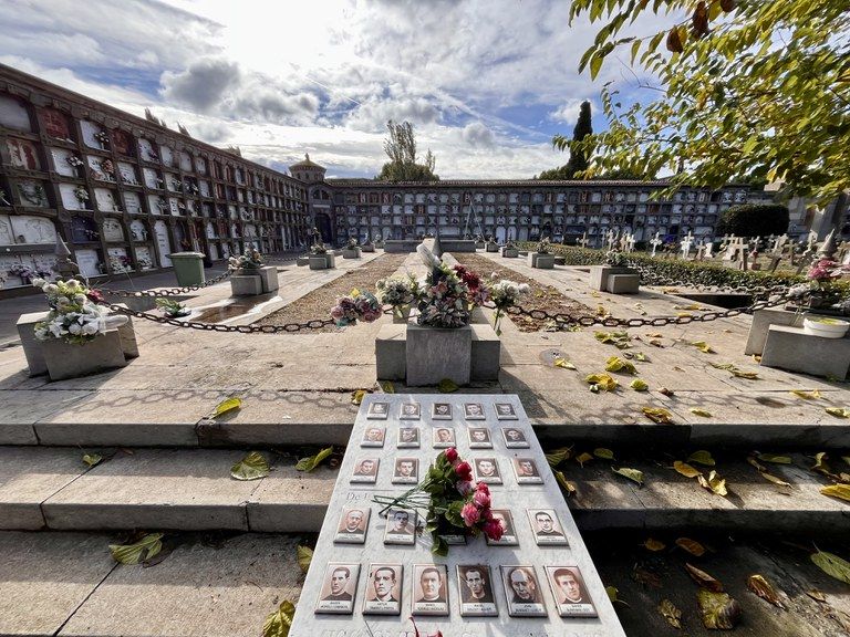 Lleida homenatja els veïns morts als camps nazis amb un nou plafó al cementiri municipal 1