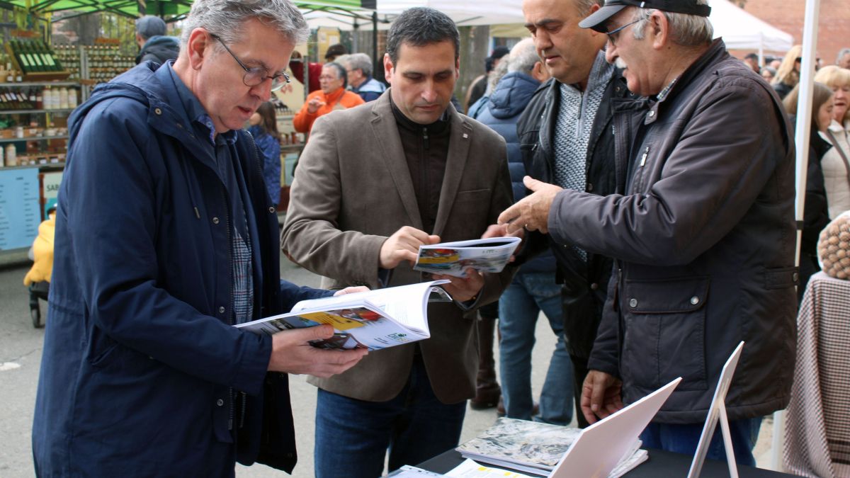 Joan Talarn fa costat a la Fira de la Perdiu de Vilanova de Meià en la primera edició sense animals vius 2