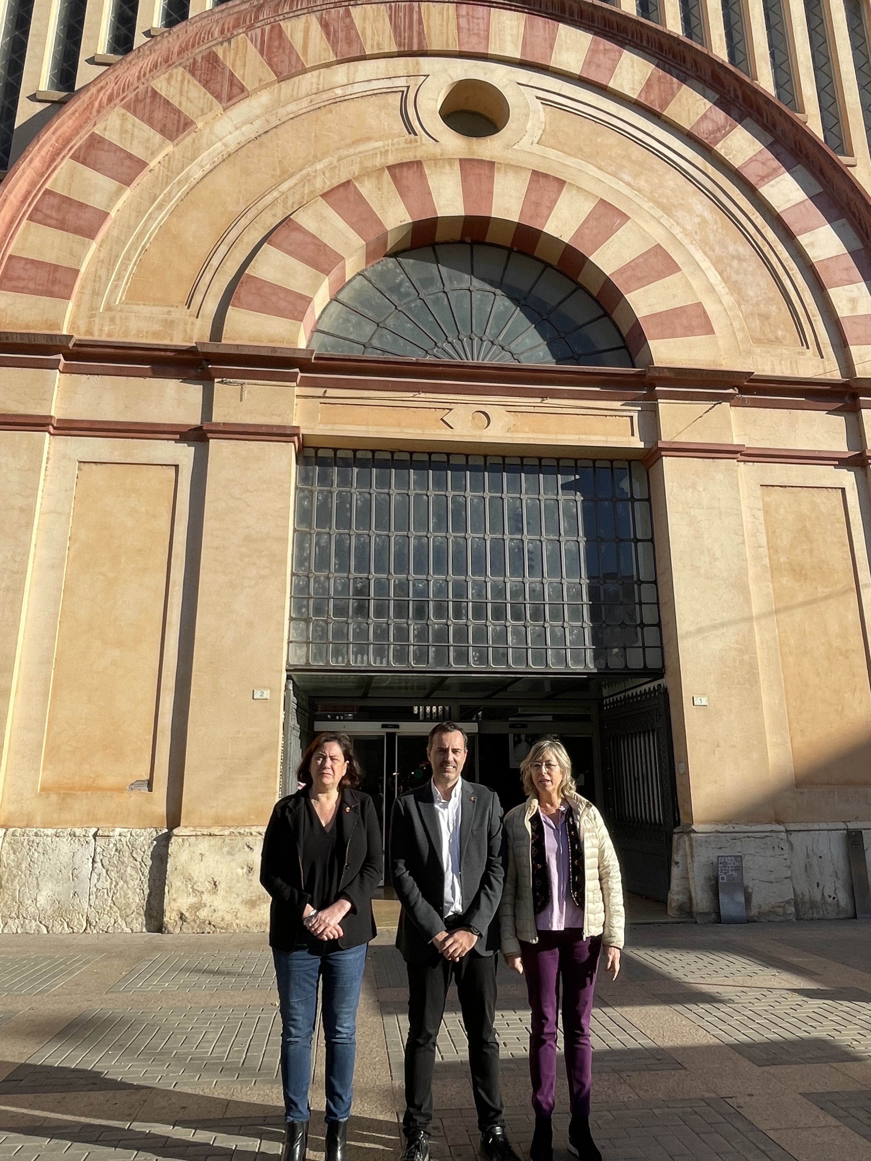 L'Ajuntament de Tortosa restaurarà i il·luminarà la façana del mercat municipal 1