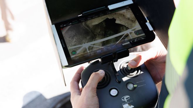 Foto 2 Equip d'inspecció de sanejament amb dron