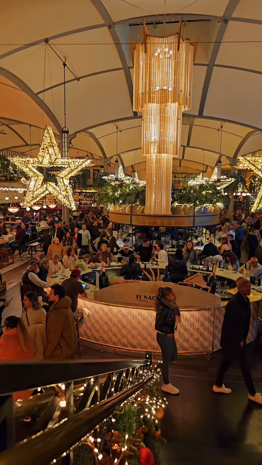 Restaurant El Nacional Barcelona amb decoració de Nadal