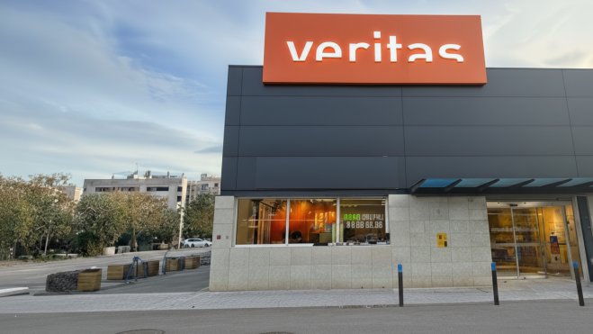 Façana Veritas Calafell VF