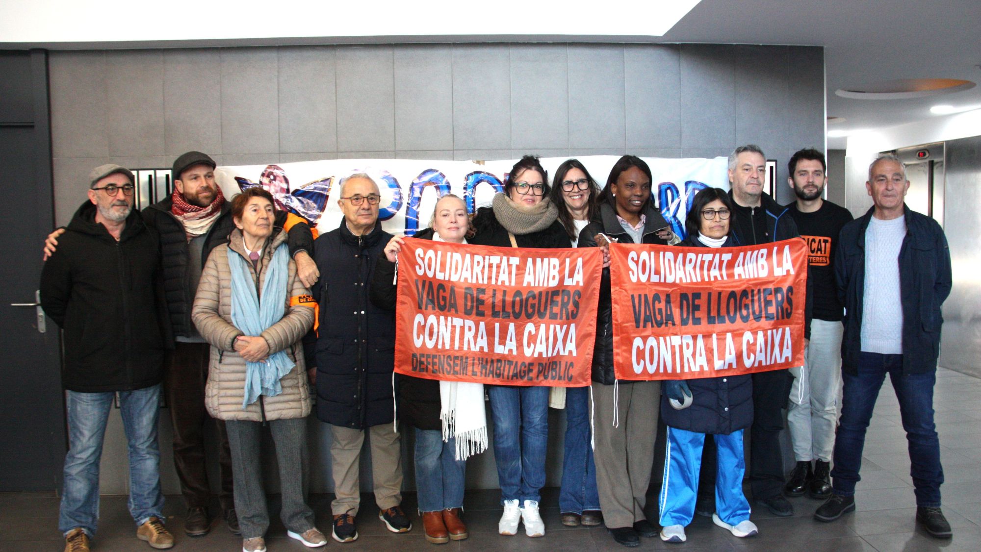 Veïns del bloc porta nord de l'Hospitalet de Llobregat en vaga de lloguers