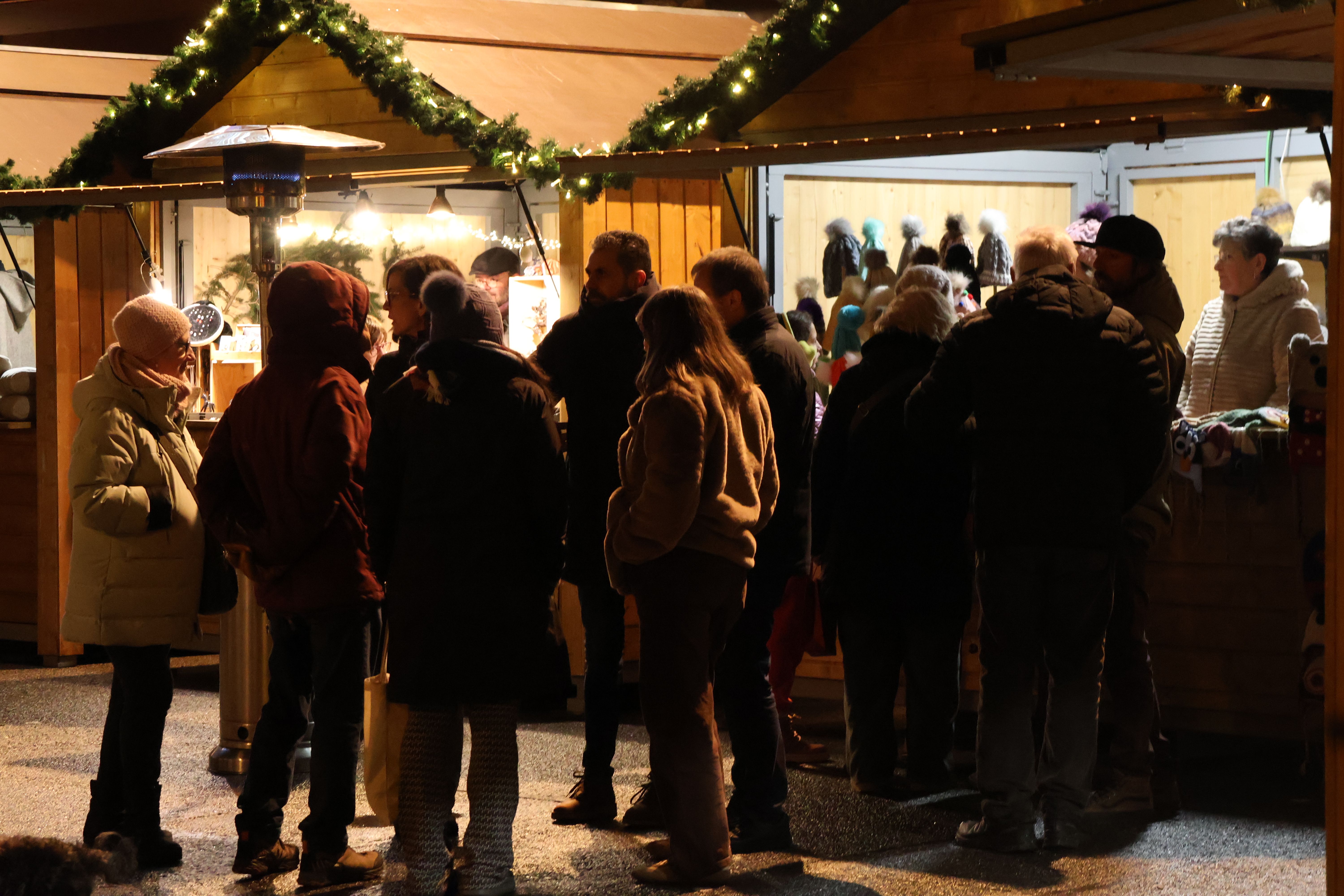 Ordino enciende la Navidad con un lleno absoluto y previsiones de un puente de la Purísima multitudinario | FOTO: I.M. (ANA)