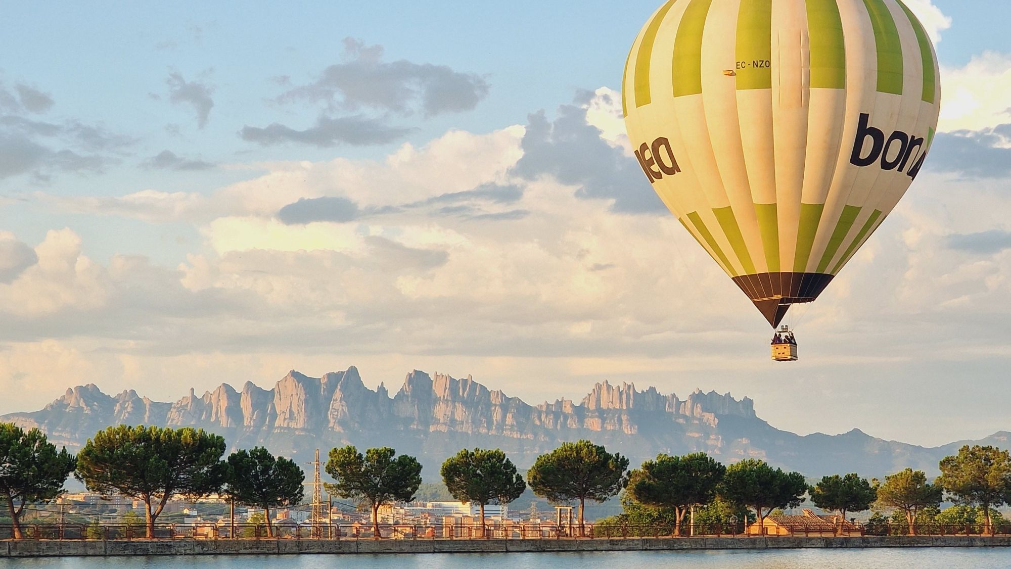 Viatge en globus per Montserrat (1)