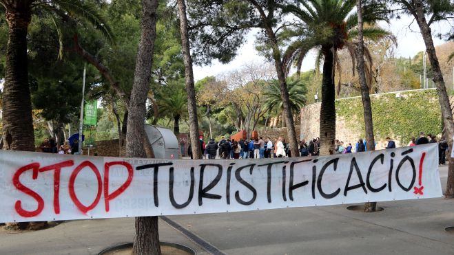 protesta turisme park guell