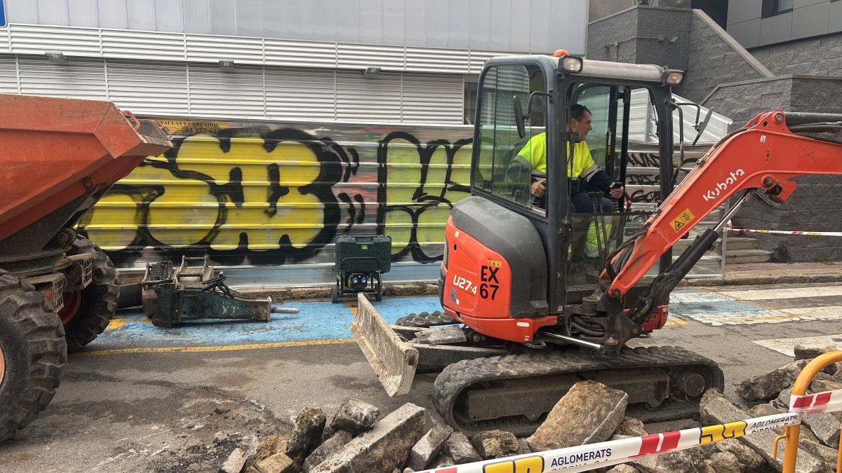 Obres al carrer Verge de Loreto de Lloret 1
