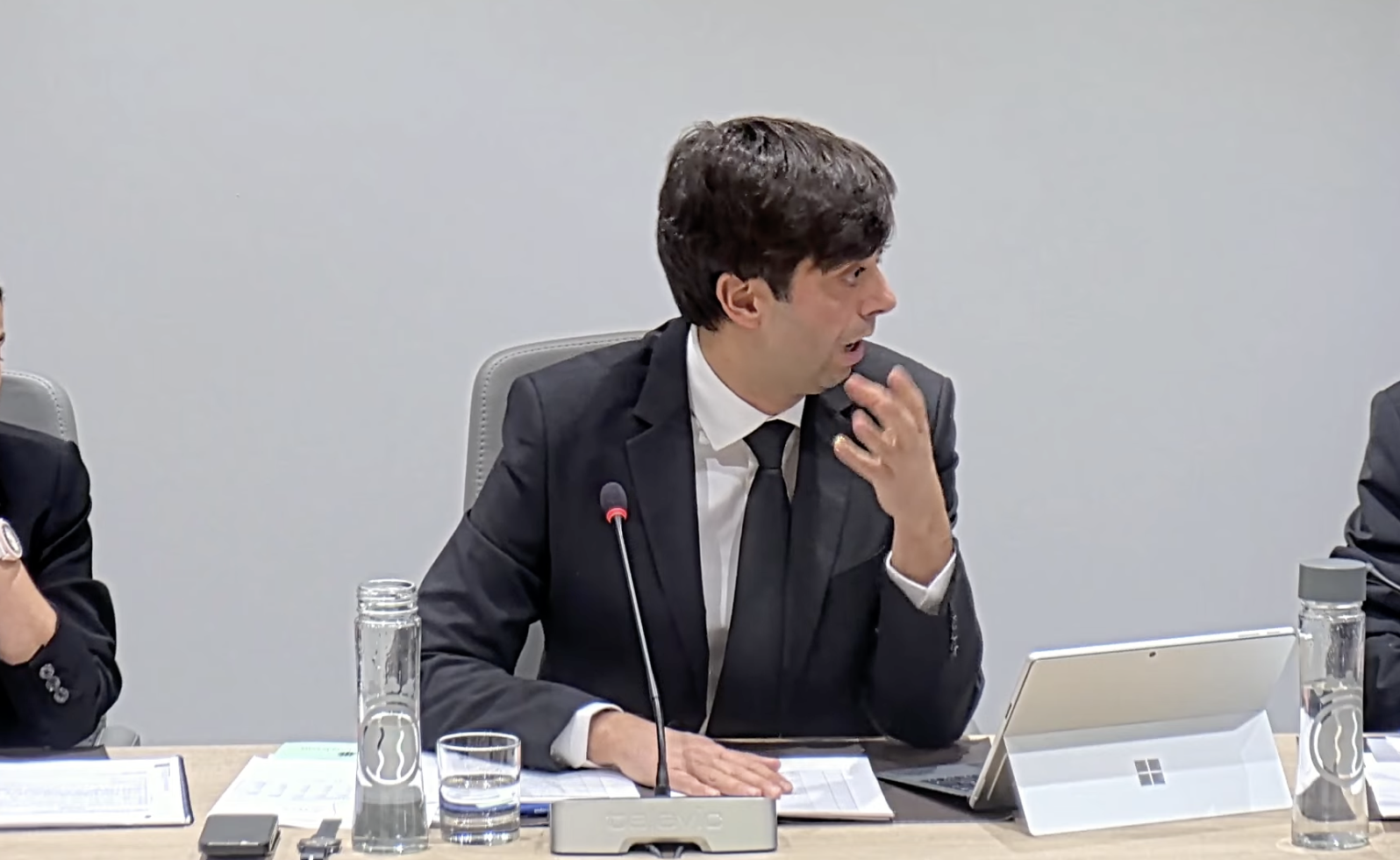 González en un moment de la sessió del Consell de Comú