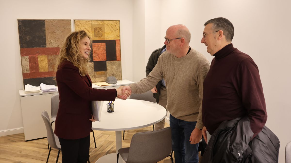 L'Ajuntament de Sant Sadurní signa la compravenda de la caserna de la Guàrdia Civil