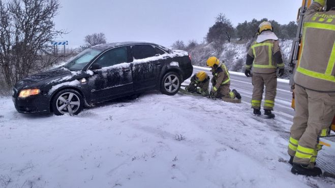 cotxe surt carretera N2