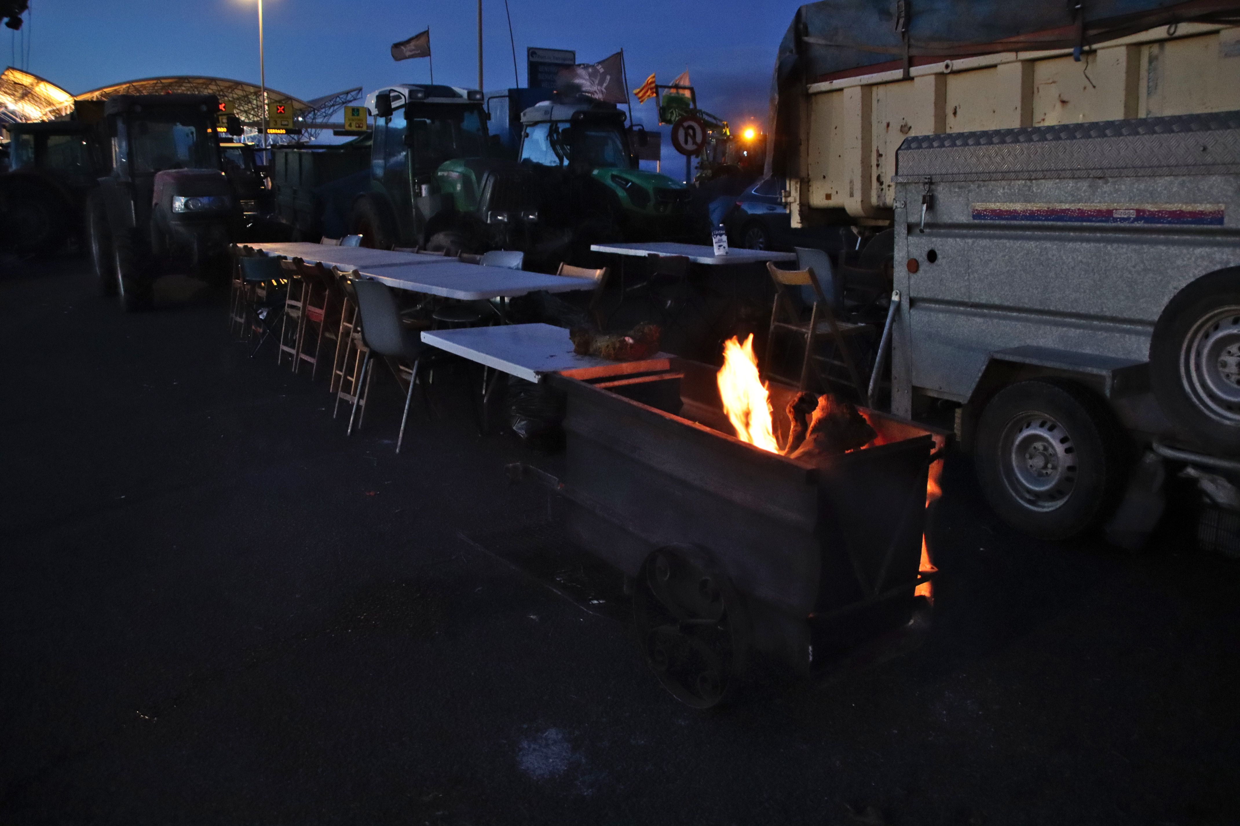 Pagesos bloquejant l'accés al Port de Tarragona per l'A 27