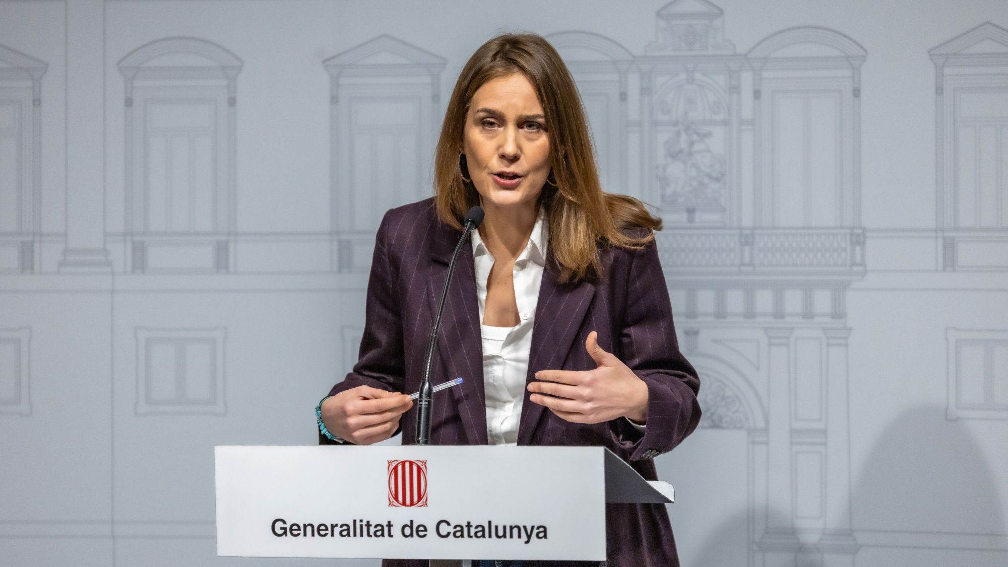 La presidenta dels Comuns al Parlament, Jéssica Albiach, en roda de premsa des del Palau de la Generalitat