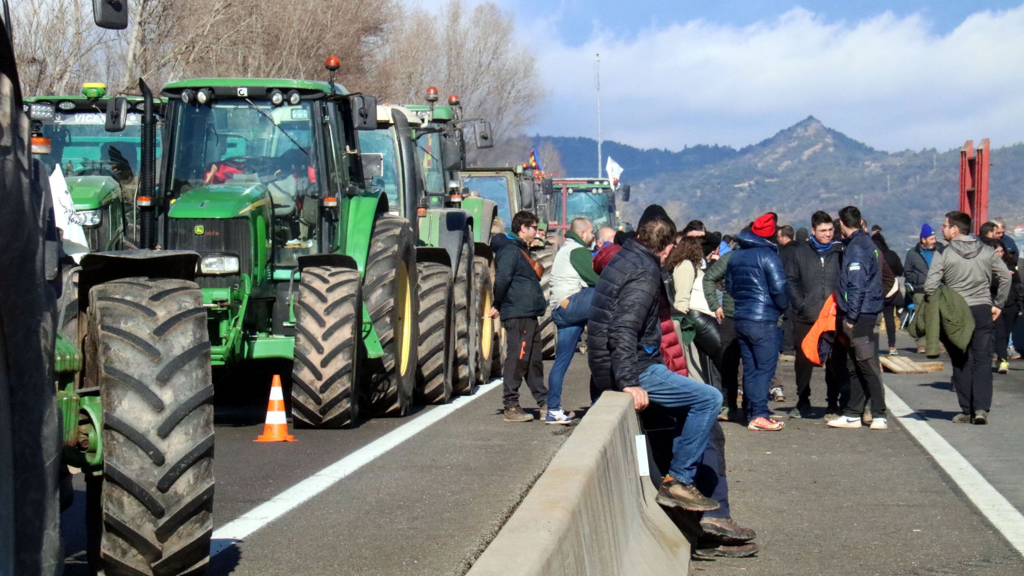 La protesta dels pagesos a la C 16
