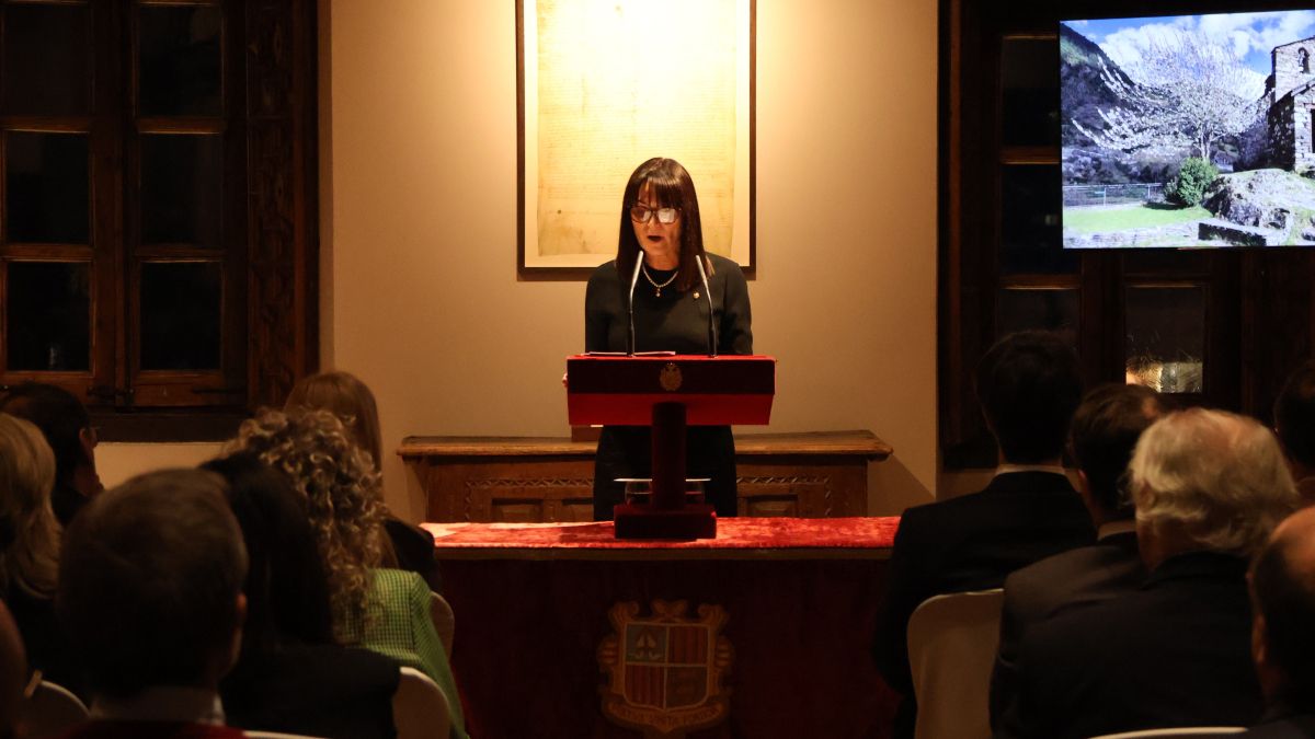 La ministra de Cultura, Joventut i Esports, Mònica Bonell, durant l'acte de presentació de la candidatura transnacional per la Unesco