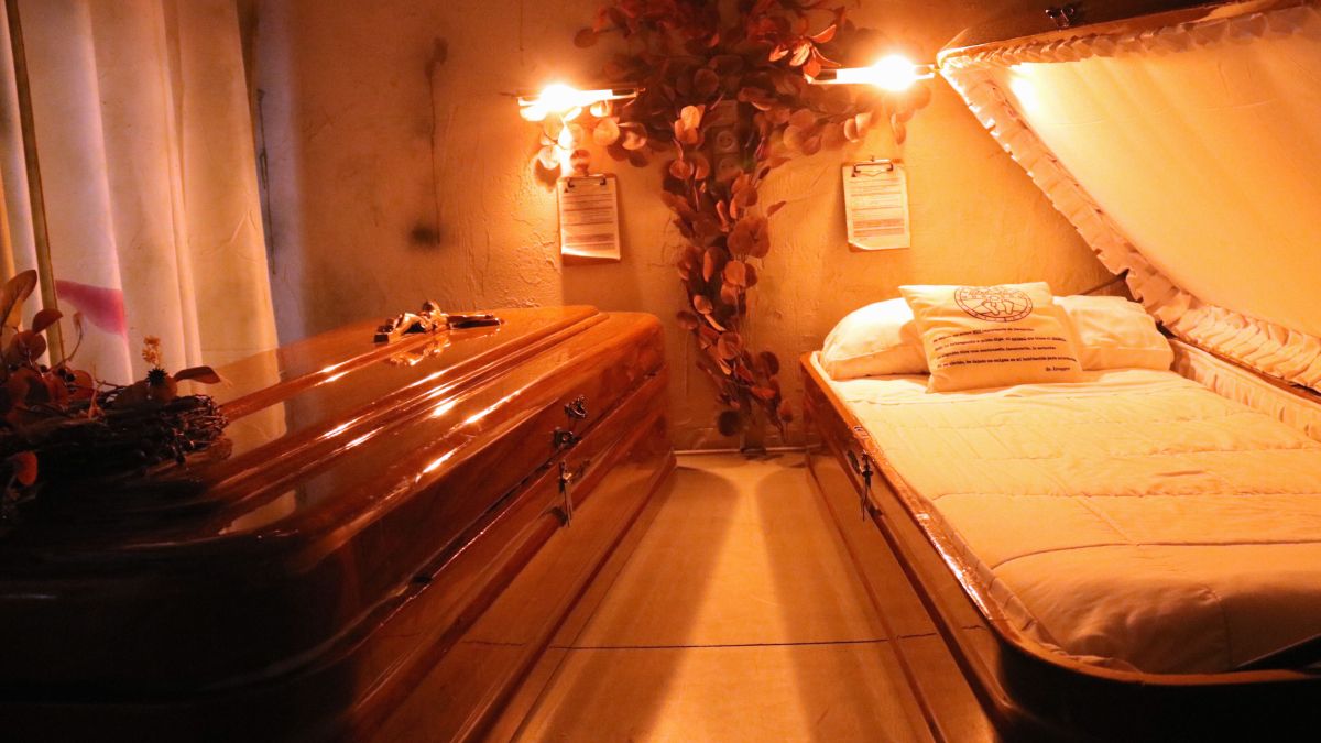 Una de les habitacions de l'Hotel Insomnia de Berga