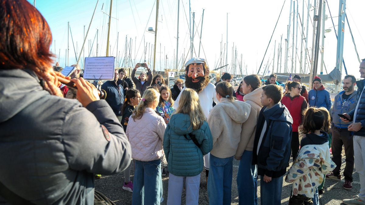 Home dels Nassos a Torredembarra FOTO Ladan Loukzadeh Ajuntament de Torredembarra