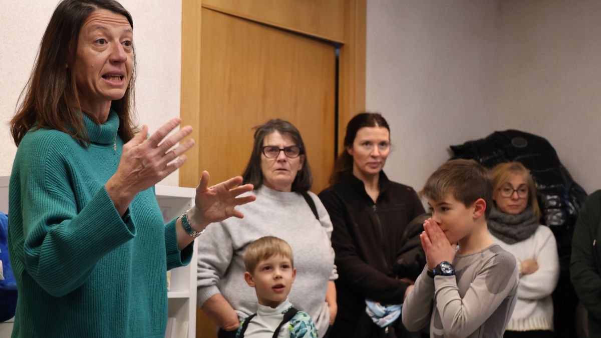 La cònsol major d'Ordino, Maria del Mar Coma, al nou espai d'esbarjo a la Cortinada