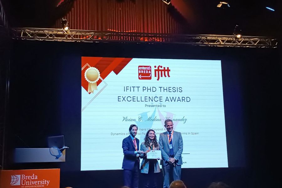 Vivian Medina Hernández va recollir el premi International Federation for Information Technology and Travel & Tourism (IFITT) a Holanda.