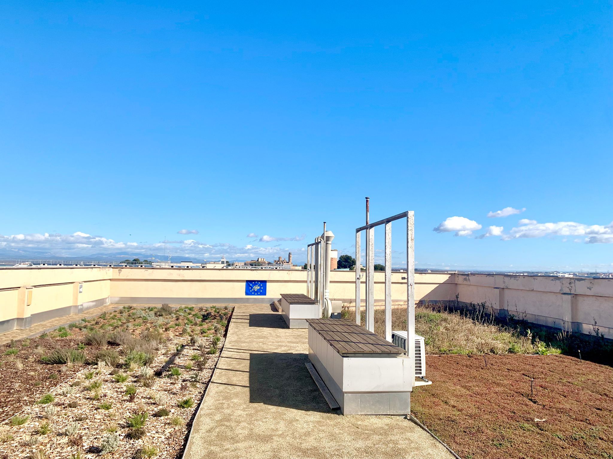 La coberta verda es troba a l’edifici H3 del Parc Agrobiotech de Lleida, un dels espais pilot de la iniciativa europea BIG4LIFE.