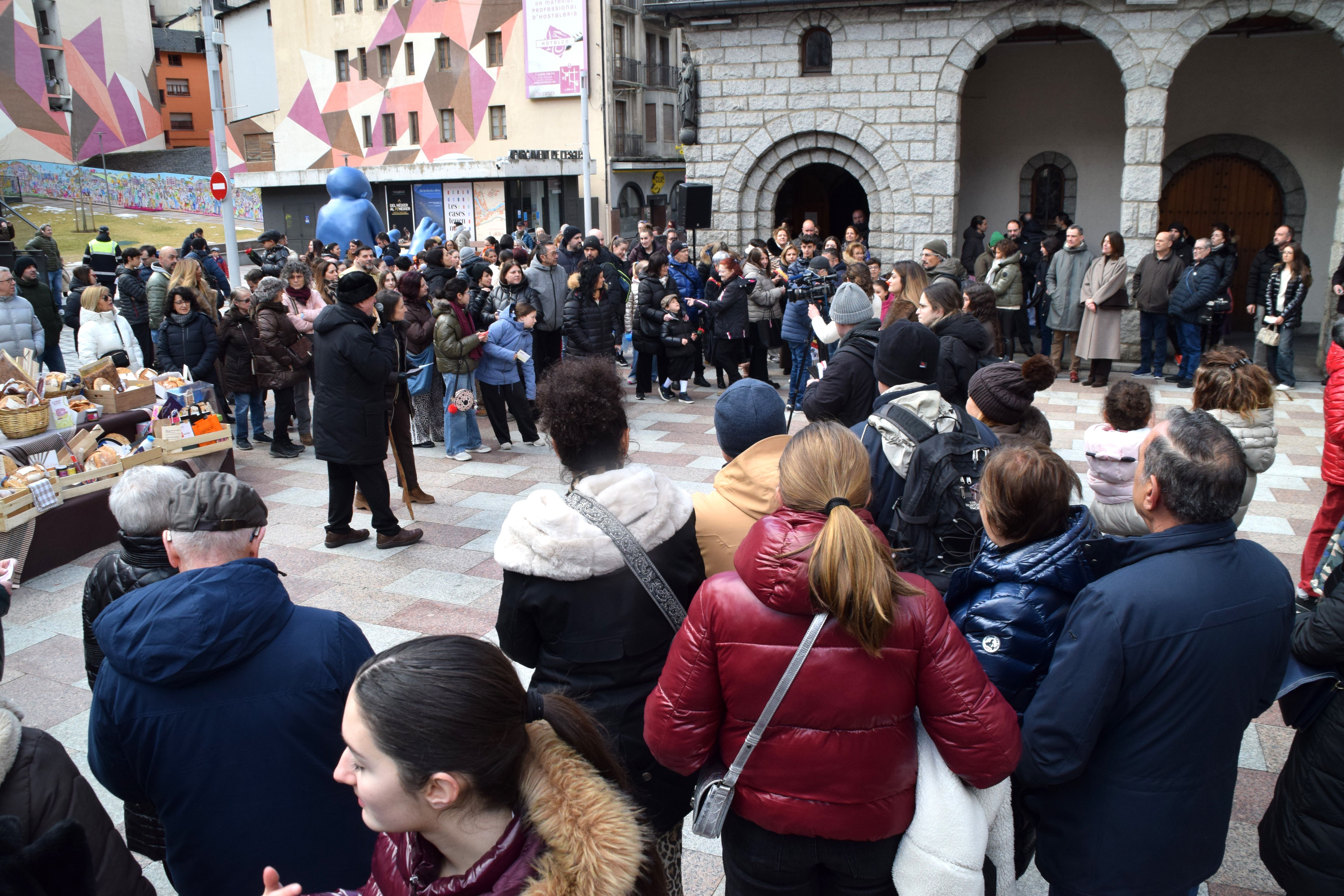 Durant la subhasta dels encants de Sant Antoni a Escaldes Engordany | FOTO: R.S. (ANA)