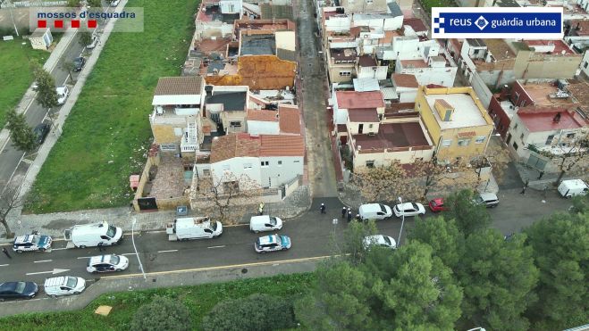 f8248879 ff70 4d51 ab7f f5fee7a93713