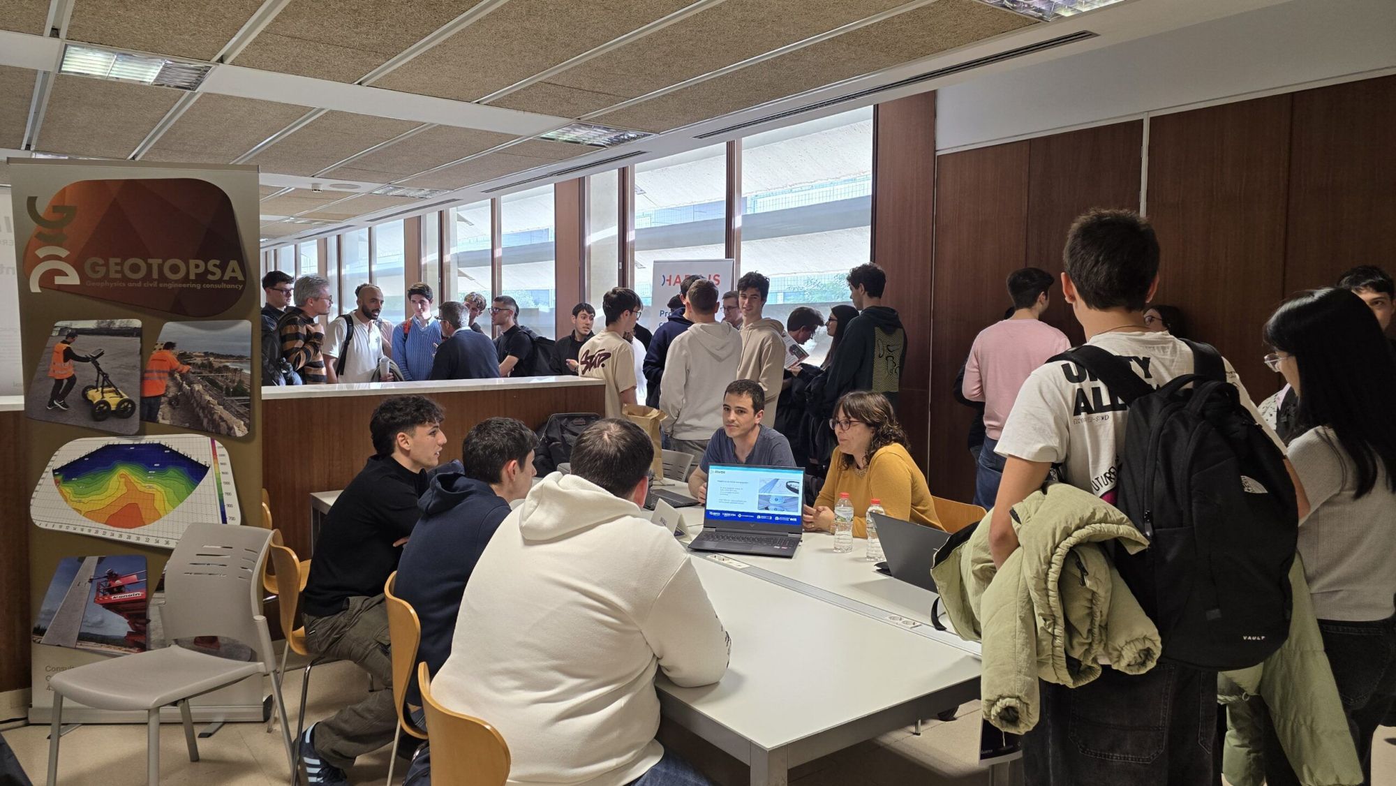 REDESSA i la URV connecten 130 estudiants d’enginyeria amb una desena d’empreses en un speed dating 1