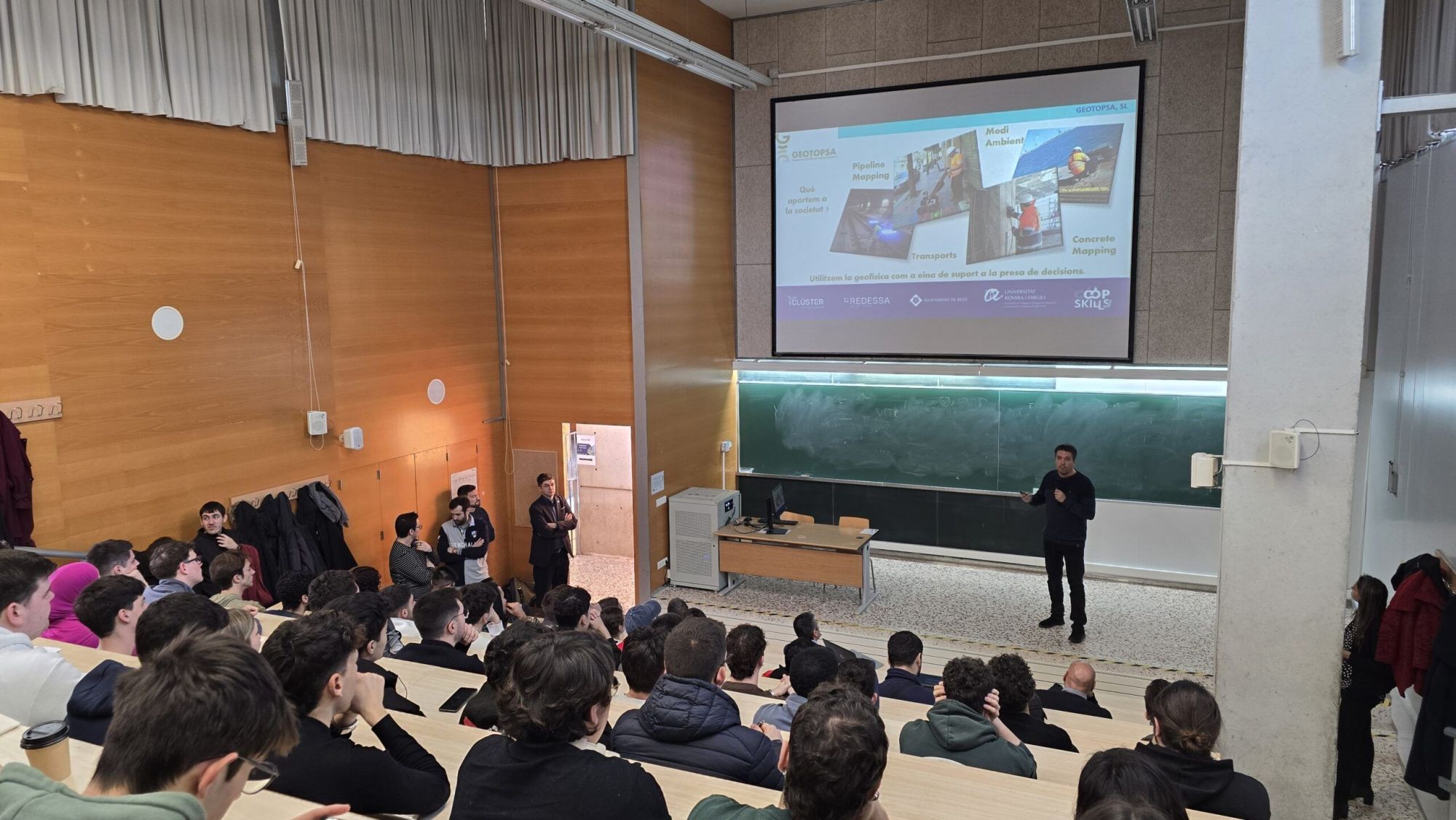 REDESSA i la URV connecten 130 estudiants d’enginyeria amb una desena d’empreses en un speed dating 2