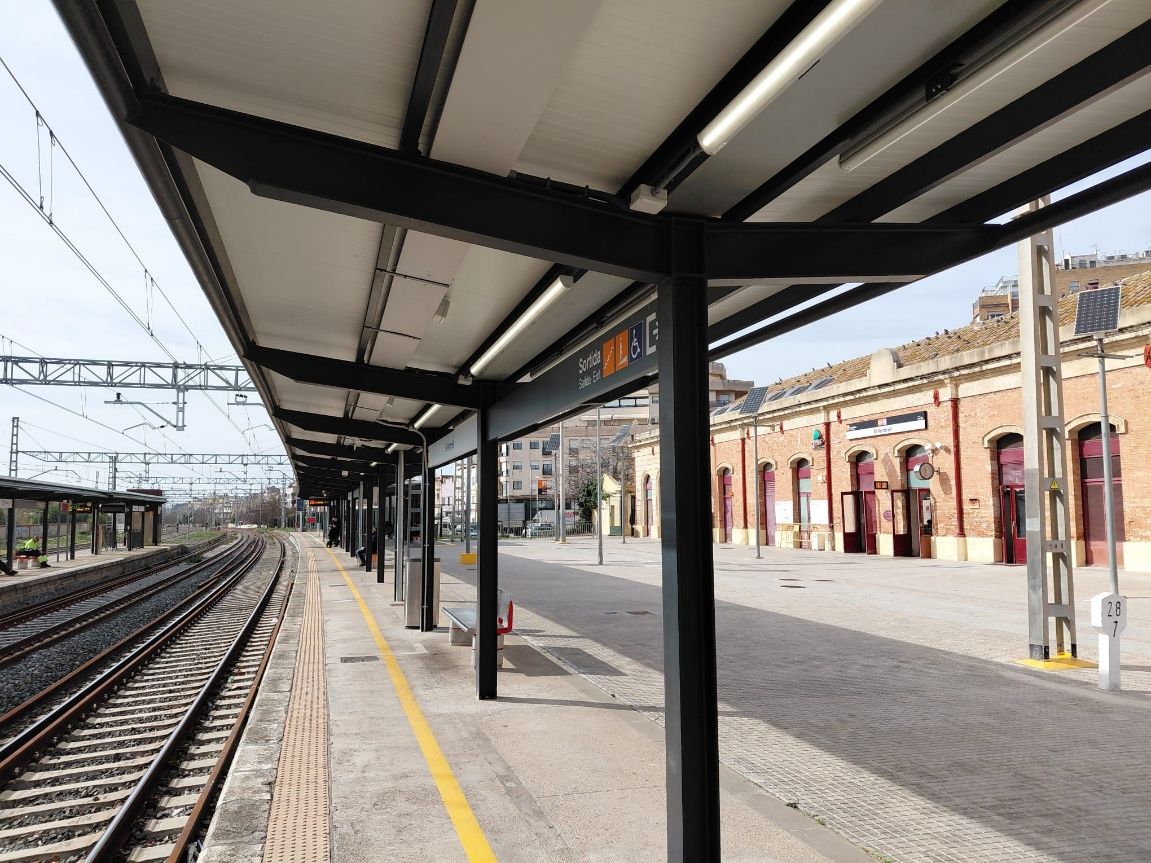 Noves marquesines a l'Estació de tren del Vendrell