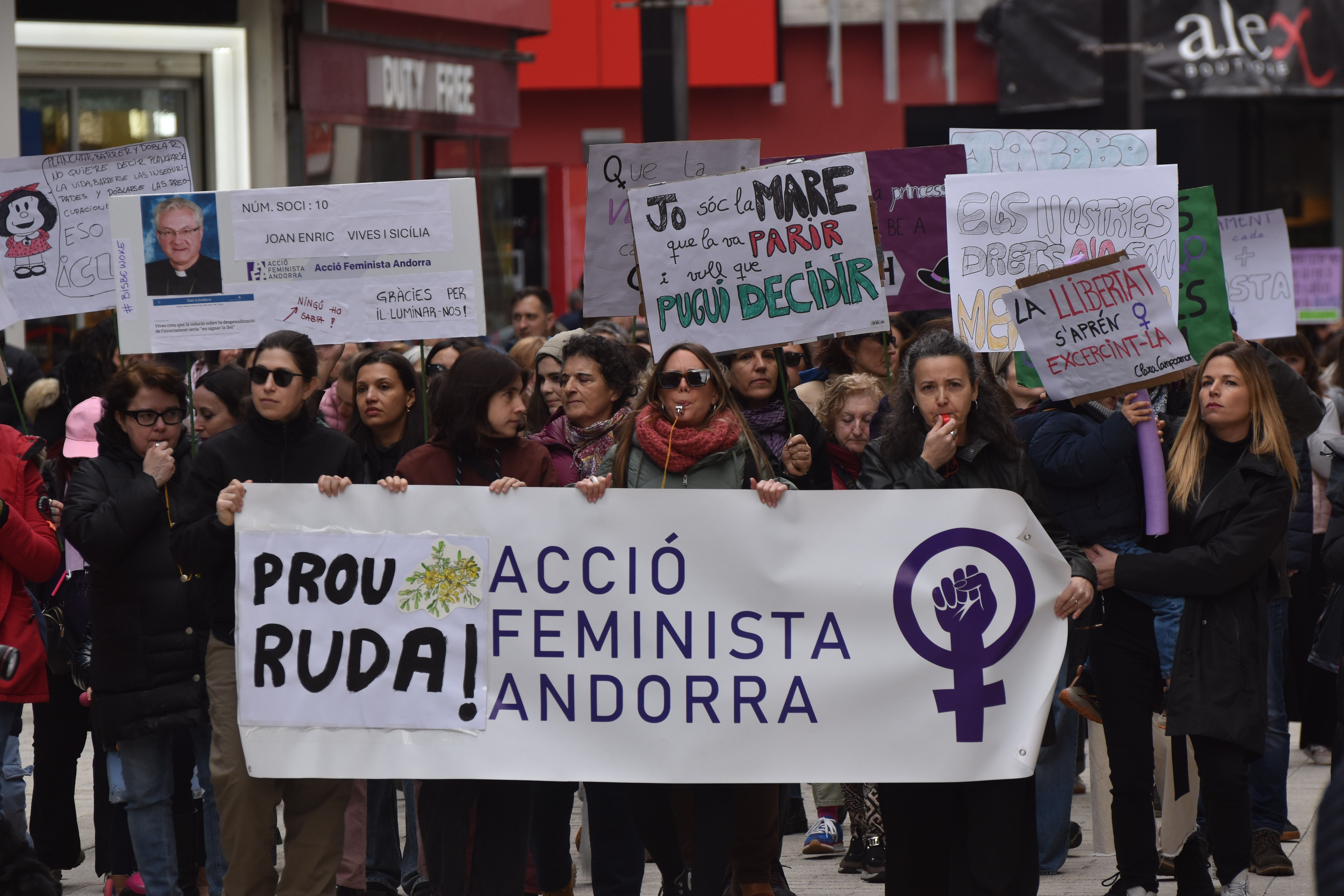 Un momento de la marcha feminista del 8M | FOTO: I.M. (ANA)
