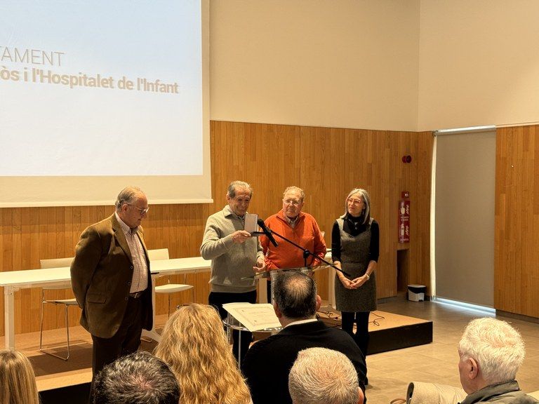 Vandellòs homenatja els treballadors de la central nuclear distingits amb la Medalla de Protecció Civil 1
