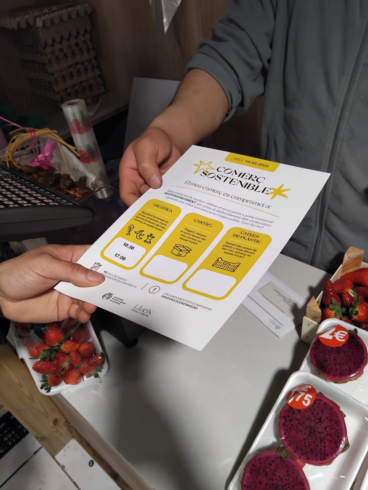 Sistema porta a porta a les fruiteries de Santa Coloma de Gramenet